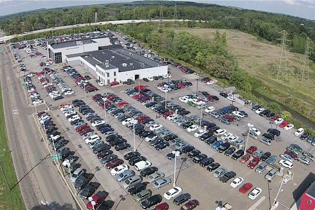 Dealership gallery photo 5